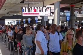 yvonnelin_vegas_taxi