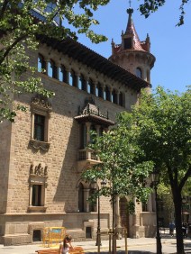 yvonnelin_60_livet_barcelona_fasad2