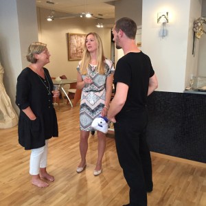 Ulla, Ebba och Mathias pratar Wushu