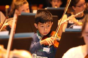 yvonnelin_traning_young-violinist